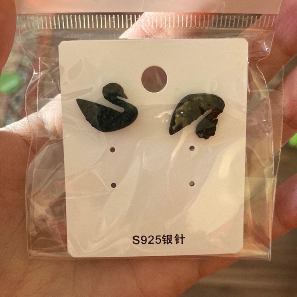 Black swan earrings